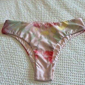 Volcanic swim bottom